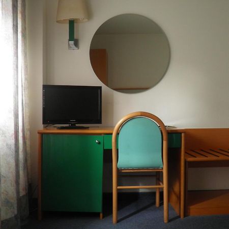 Hotel Ramoverde Borgomanero Kültér fotó