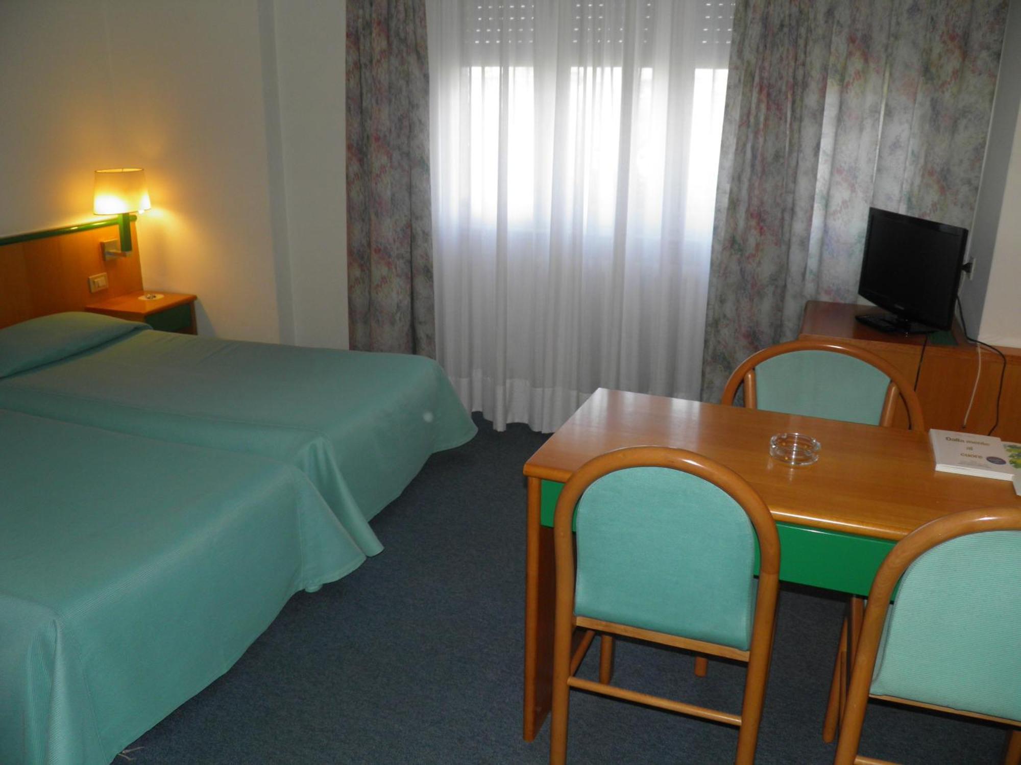 Hotel Ramoverde Borgomanero Kültér fotó