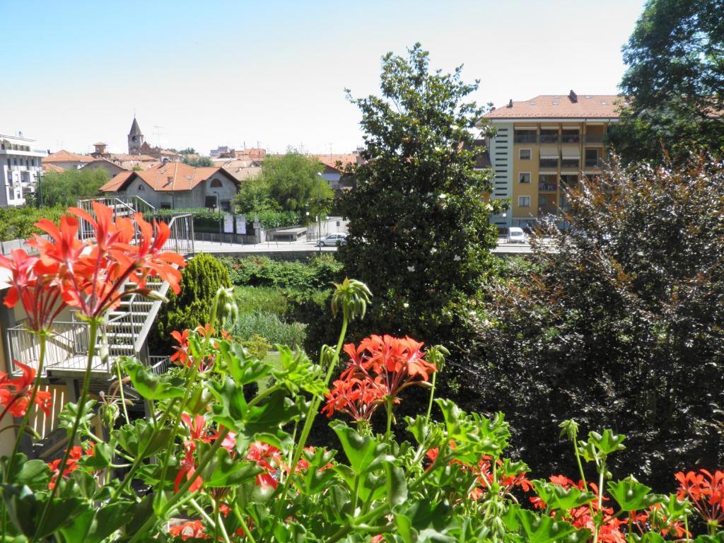 Hotel Ramoverde Borgomanero Kültér fotó