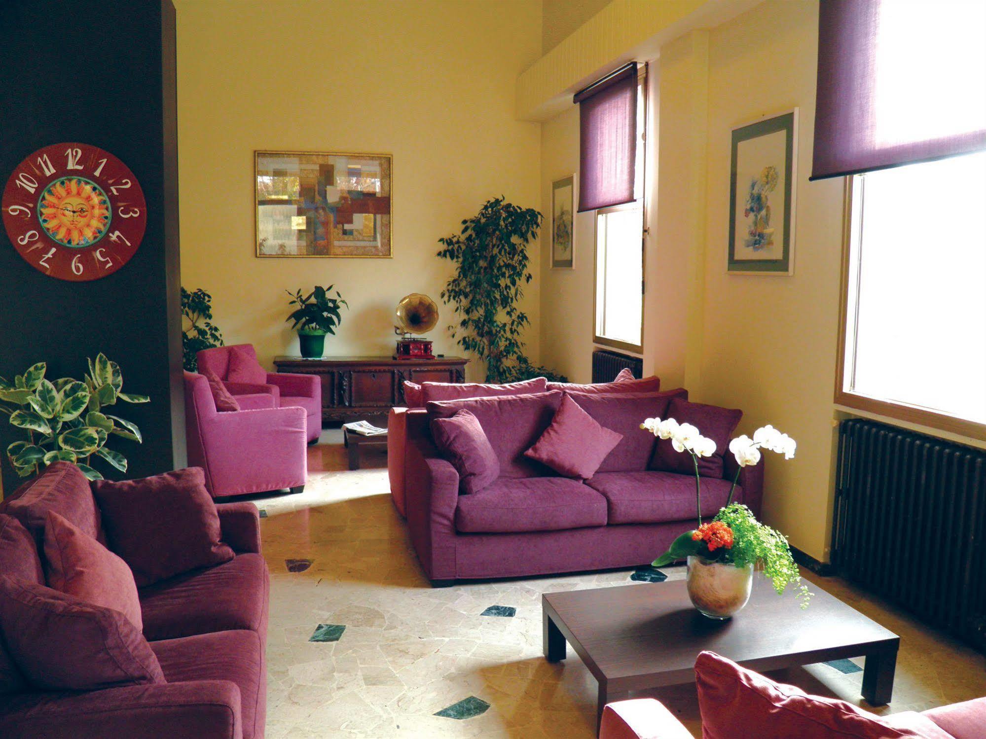 Hotel Ramoverde Borgomanero Kültér fotó