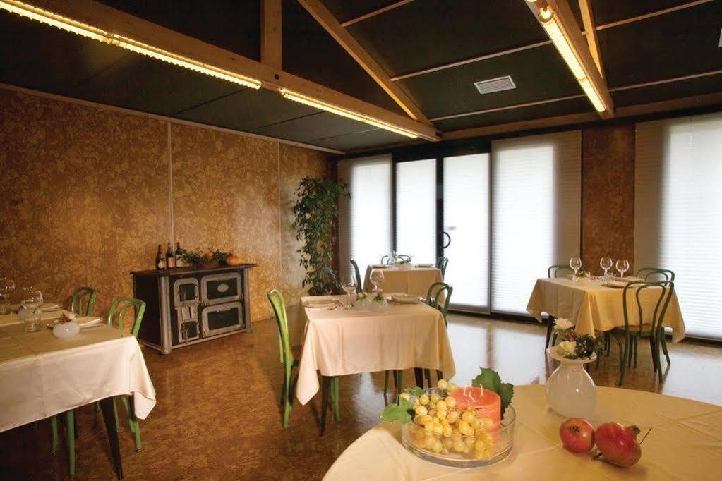 Hotel Ramoverde Borgomanero Kültér fotó